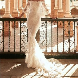 Stunning Wedding dress + veil  - Marchesa For Pronovias